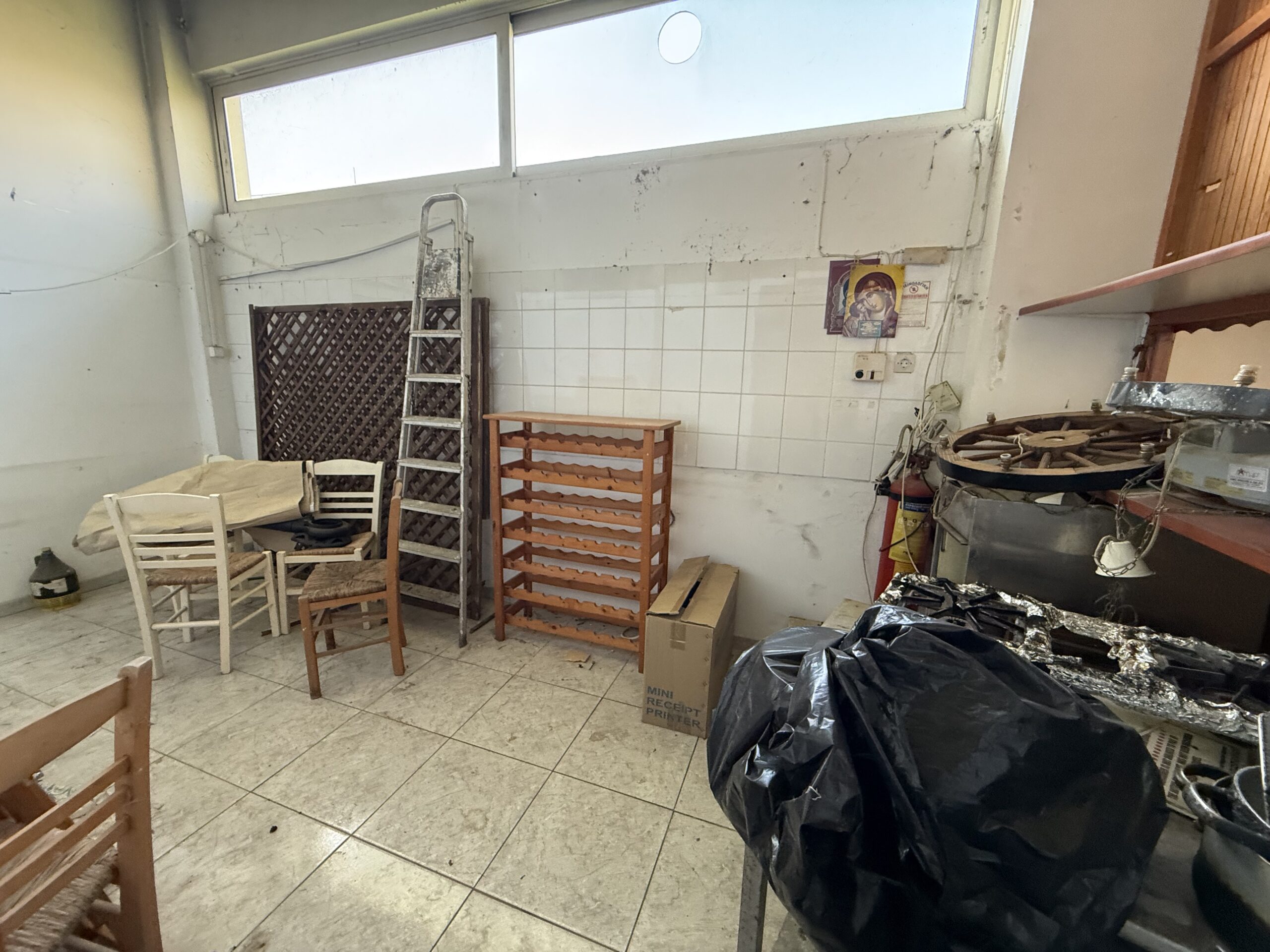 Κατάστημα, 177τ.μ. - Φάρος Αυλίδας