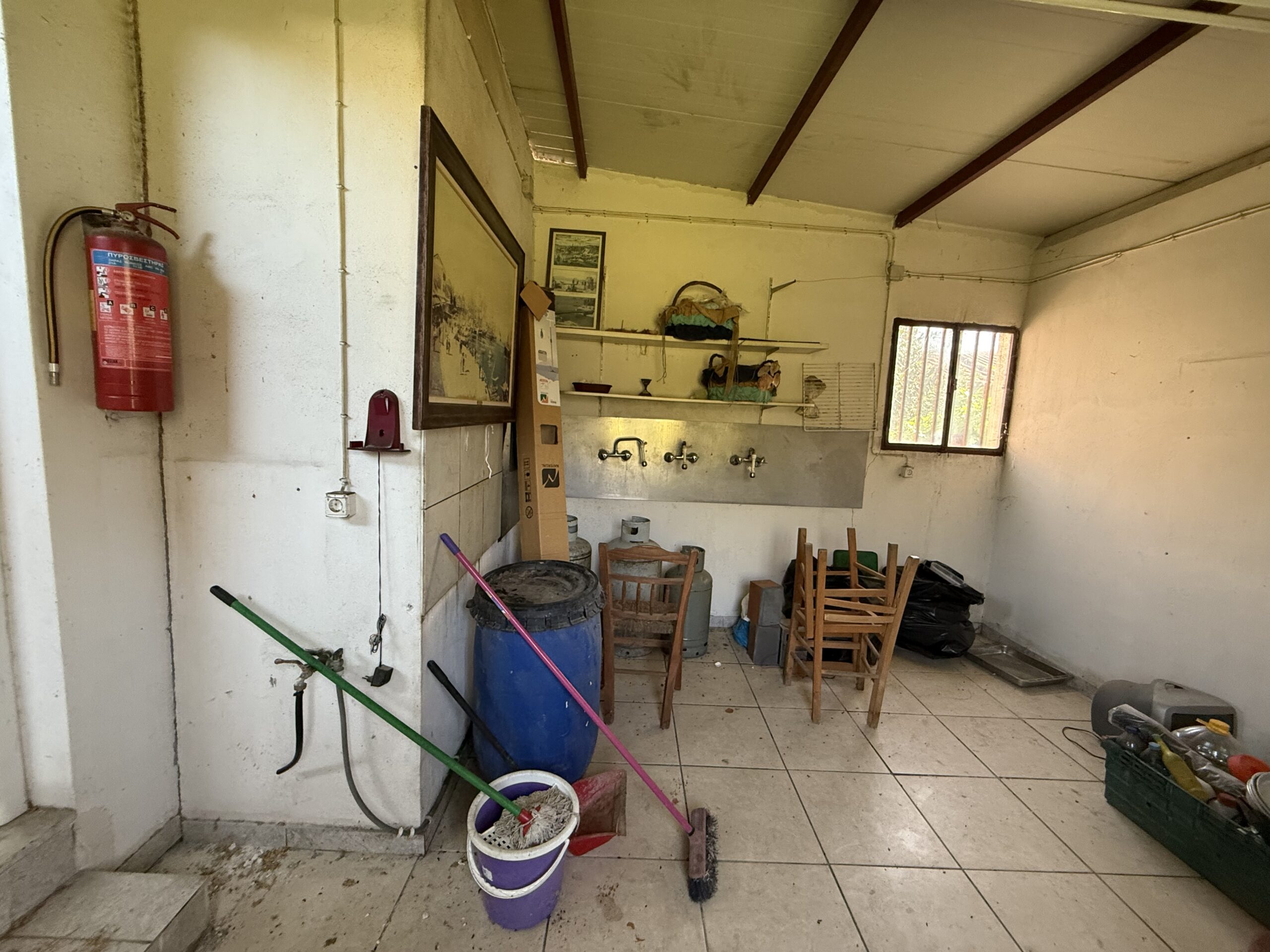 Κατάστημα, 177τ.μ. - Φάρος Αυλίδας