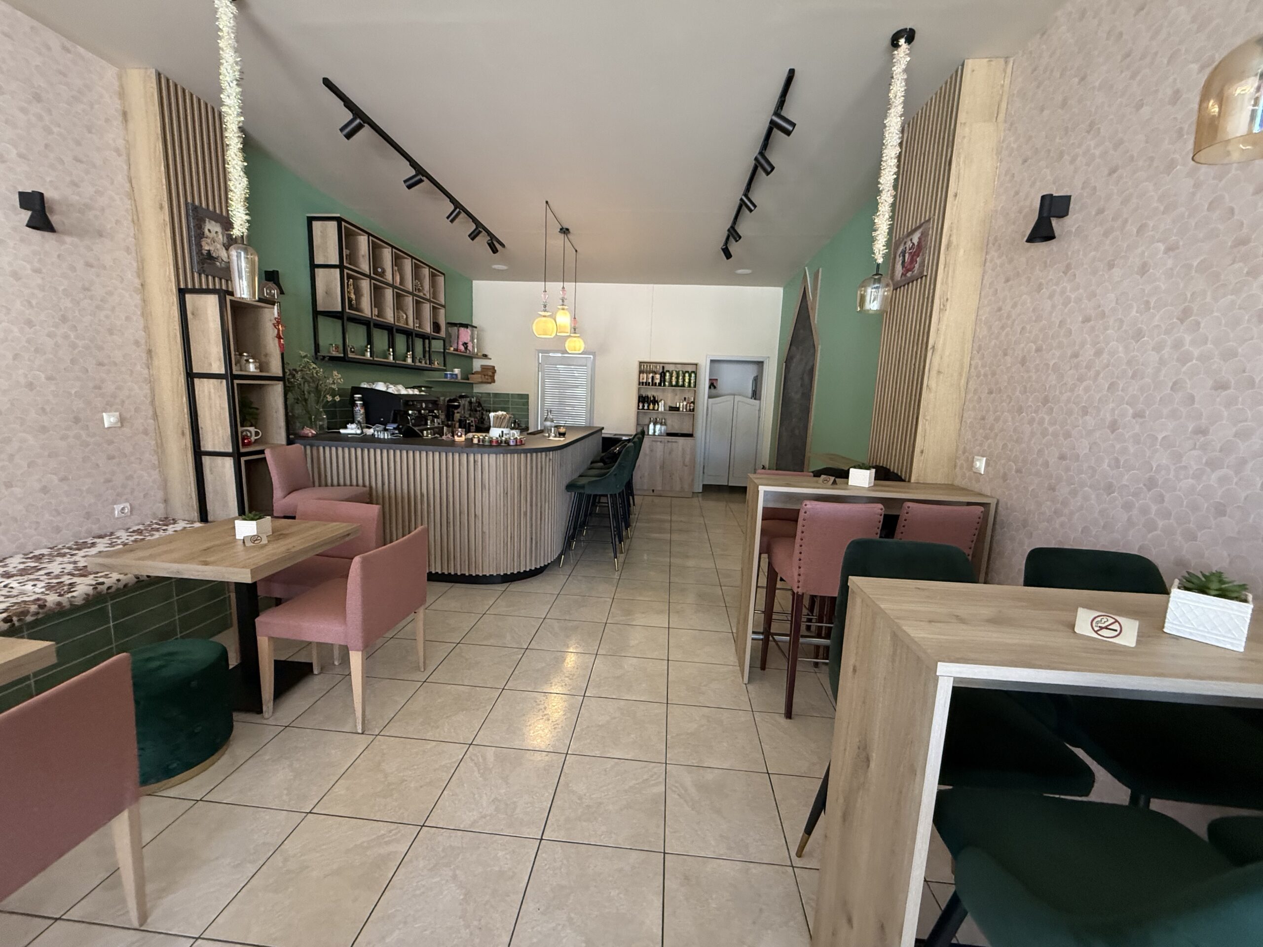 Κατάστημα, 177τ.μ. - Φάρος Αυλίδας